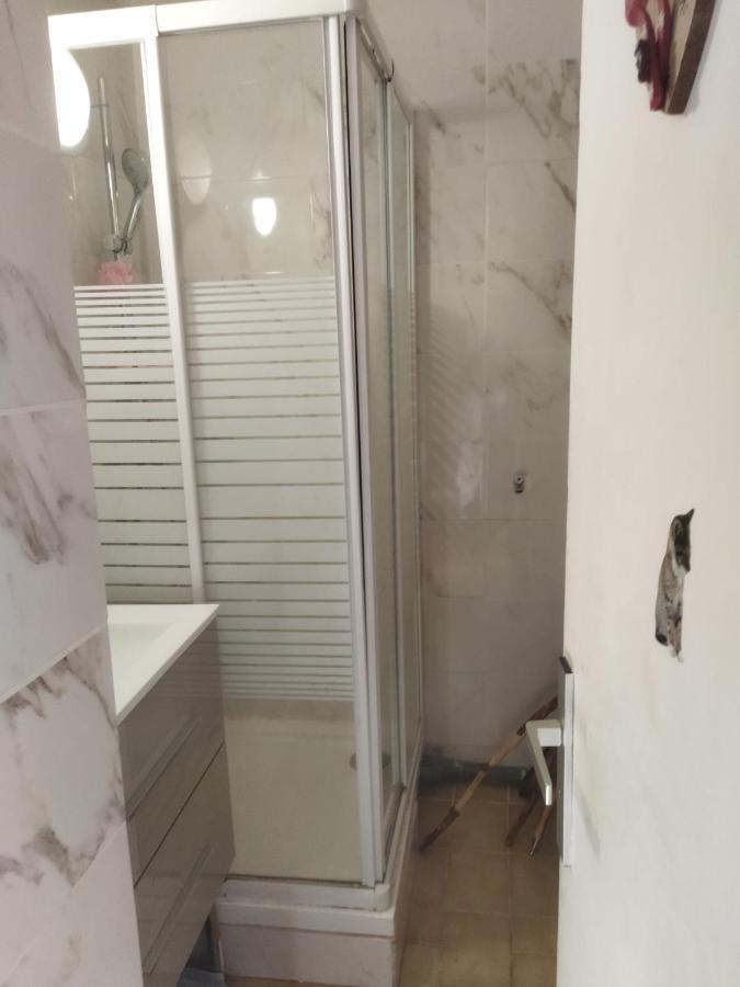 Studio Cabine Vue Sur Les Pyrenees Font-Romeu-Odeillo-Via Luaran gambar